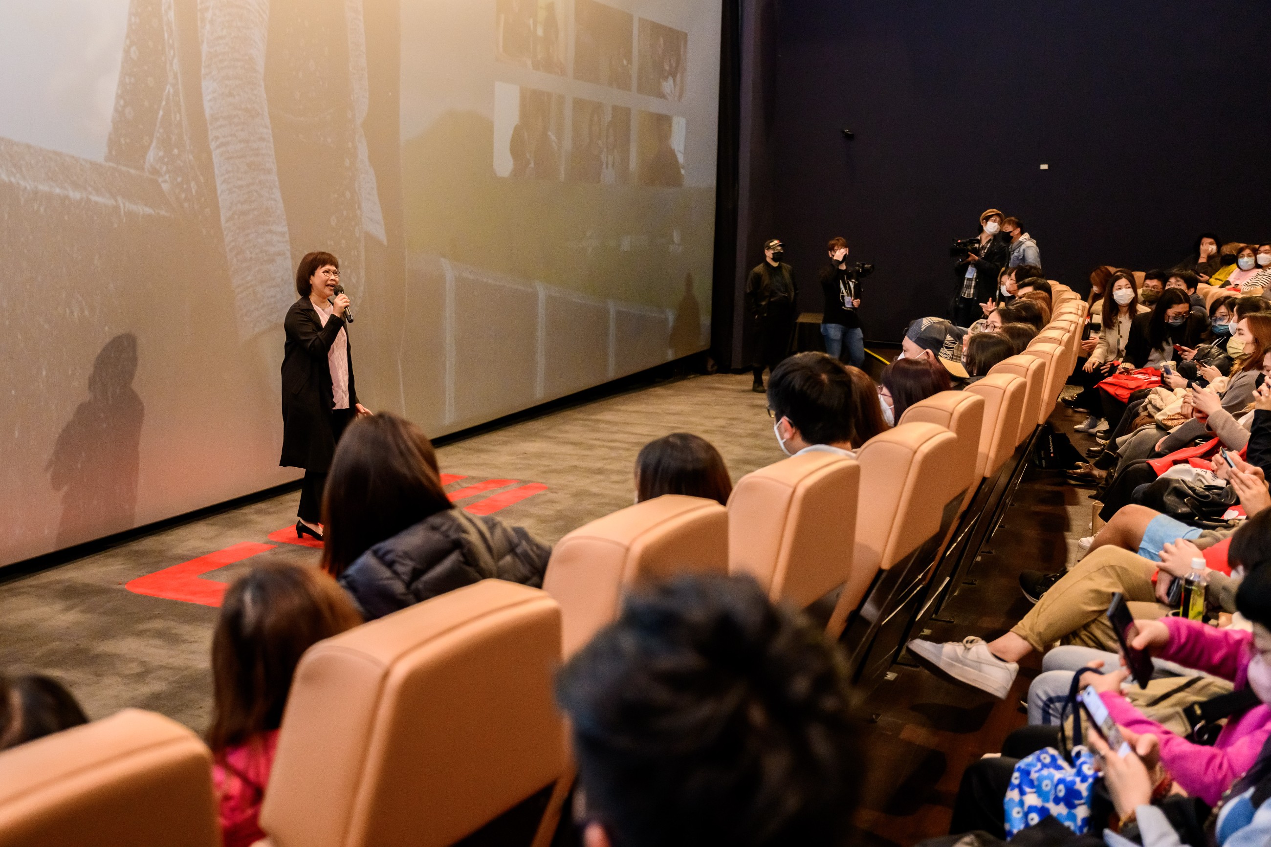 《流水落花》慈善首映